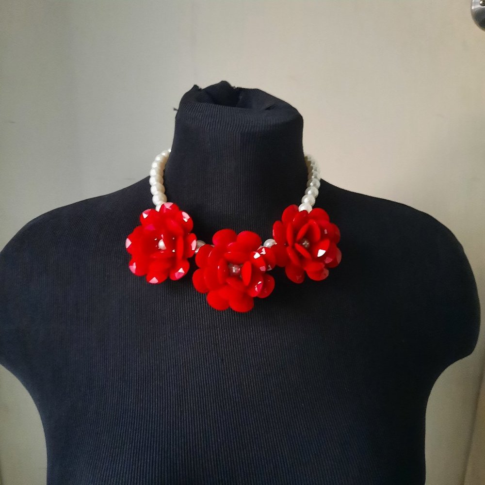 Tatyana/Bettie Page Red Floral Pearl Statement Necklace - Picture 2 of 3
